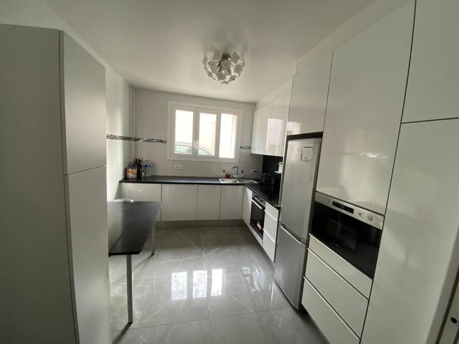 Superbe Appartement Vanves T3 Avec Parking Esterno foto